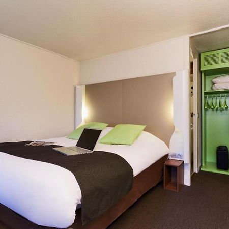 Hotel Campanile Saint-Quentin-En-Yvelines Montigny-le-Bretonneux Zewnętrze zdjęcie