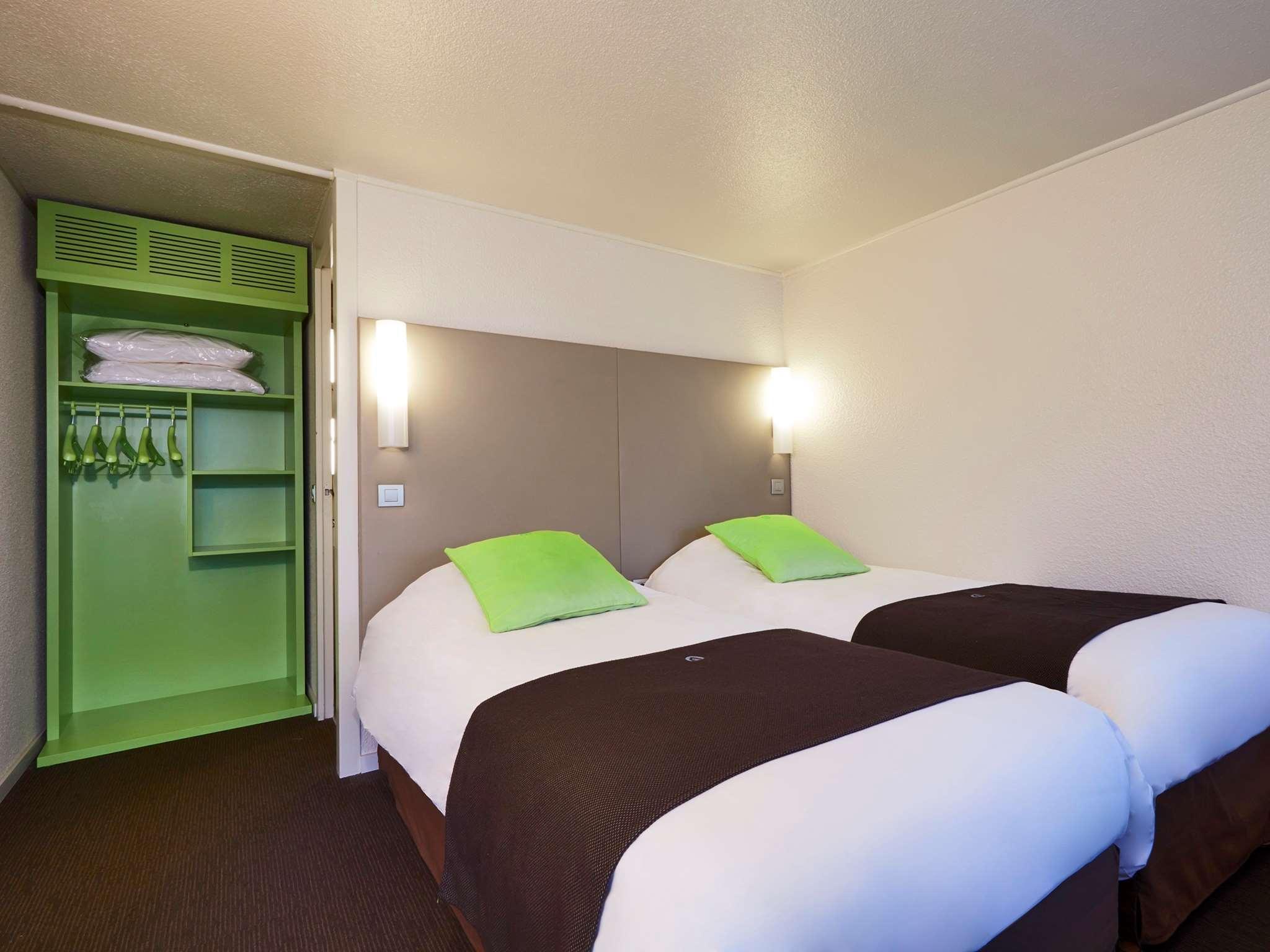 Hotel Campanile Saint-Quentin-En-Yvelines Montigny-le-Bretonneux Zewnętrze zdjęcie