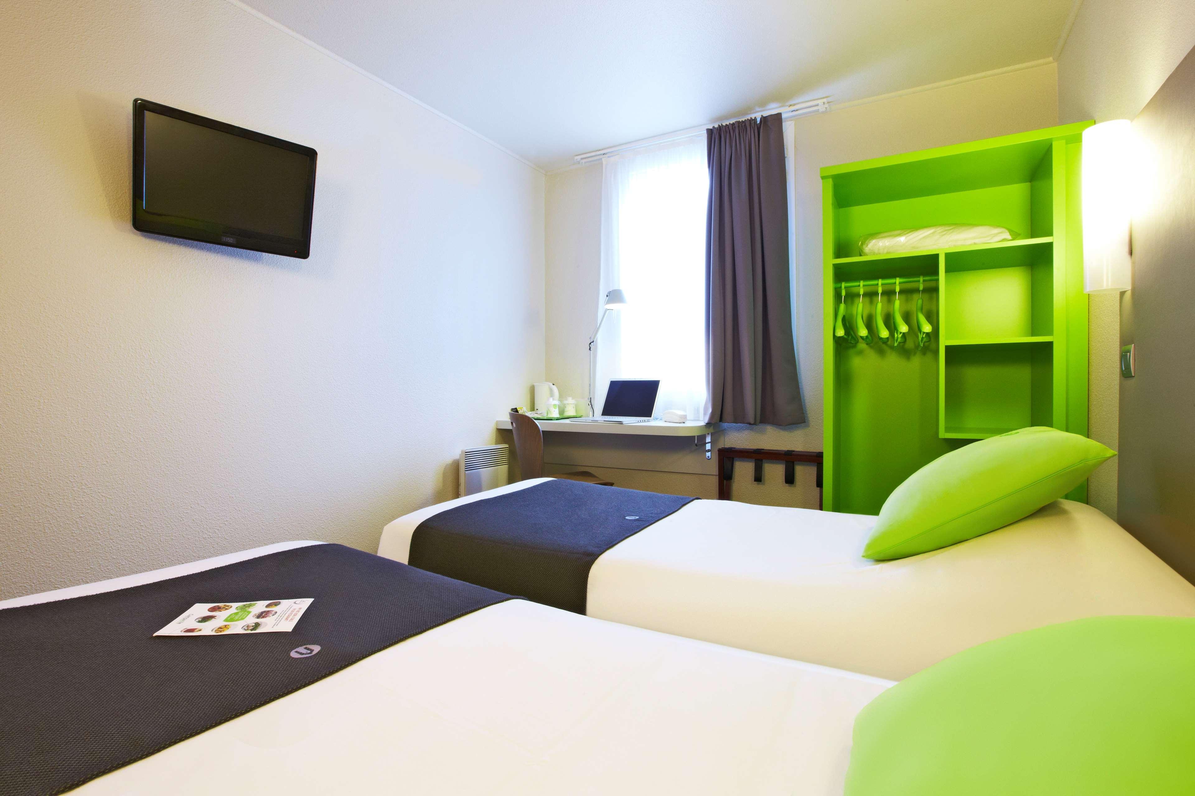 Hotel Campanile Saint-Quentin-En-Yvelines Montigny-le-Bretonneux Zewnętrze zdjęcie