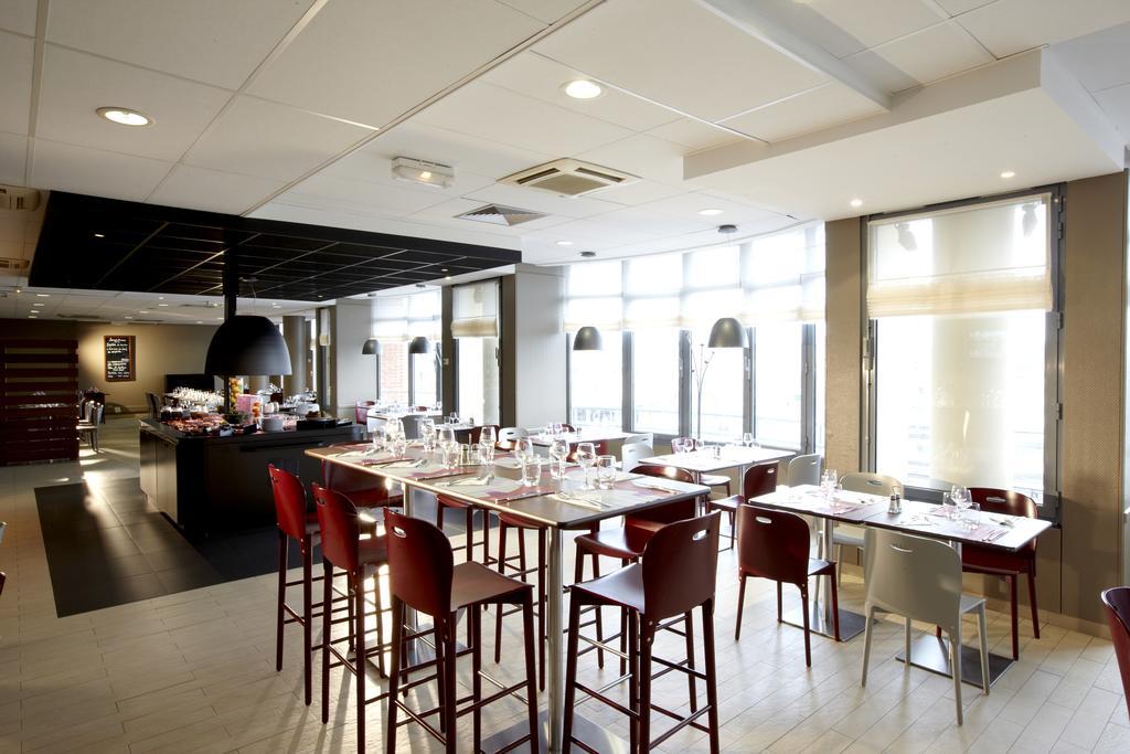 Hotel Campanile Saint-Quentin-En-Yvelines Montigny-le-Bretonneux Zewnętrze zdjęcie