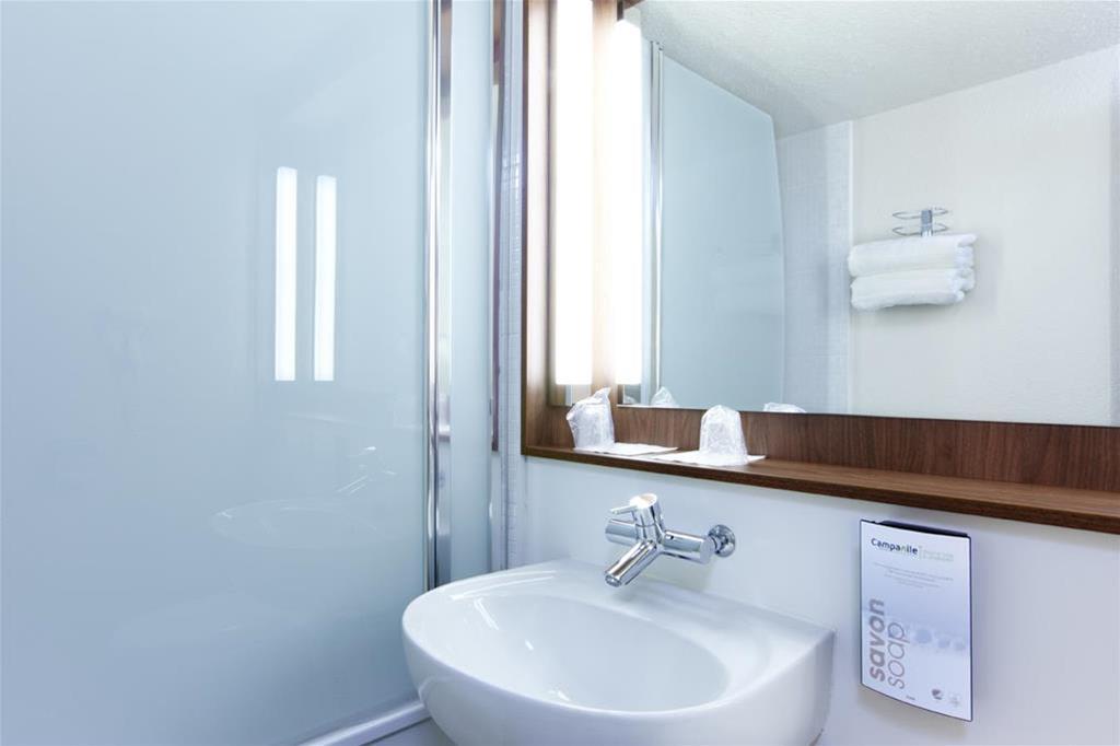 Hotel Campanile Saint-Quentin-En-Yvelines Montigny-le-Bretonneux Pokój zdjęcie