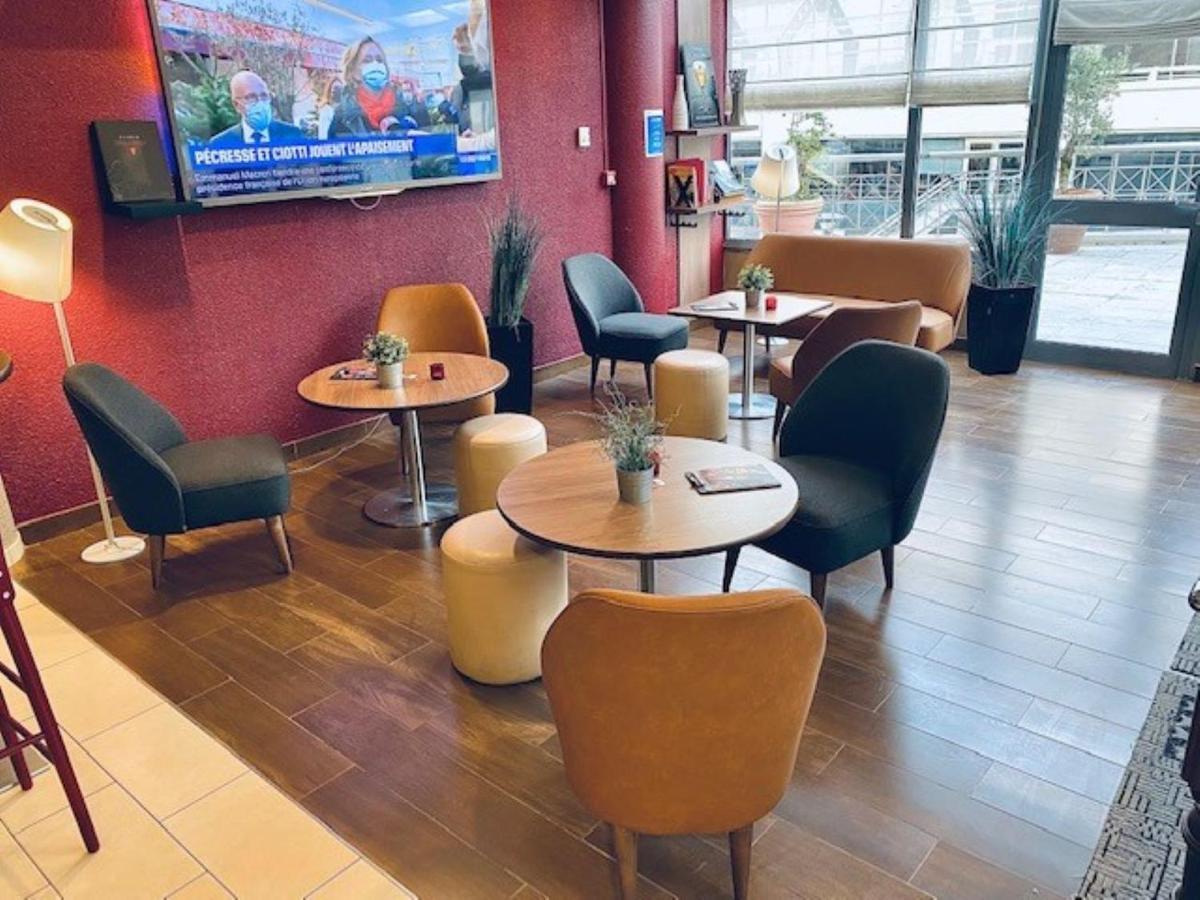 Hotel Campanile Saint-Quentin-En-Yvelines Montigny-le-Bretonneux Zewnętrze zdjęcie